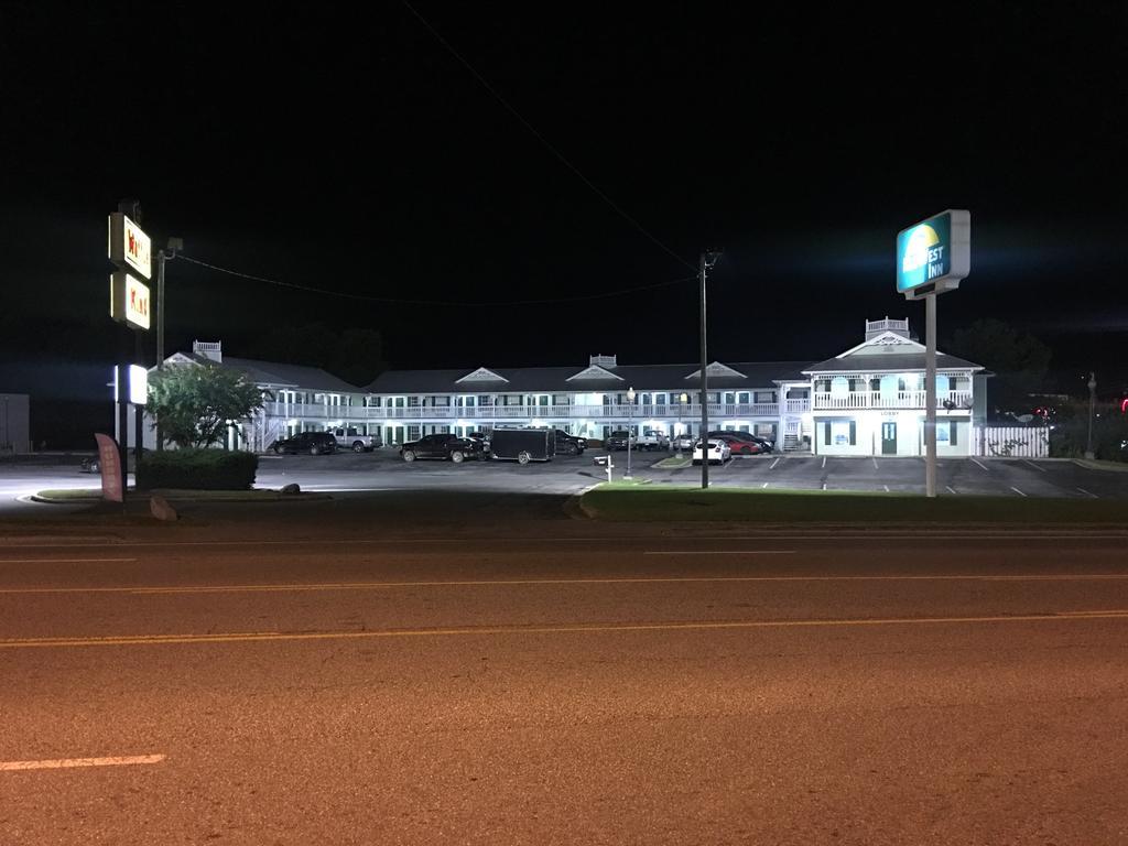 Key West Inn - Chatsworth Exterior photo