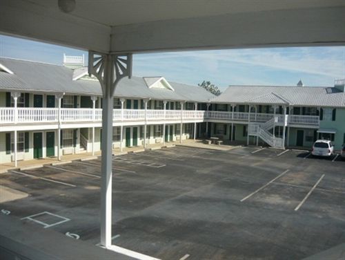 Key West Inn - Chatsworth Exterior photo